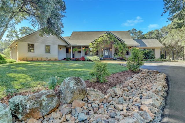 25799 Sweet Rd, Grass Valley, CA 95949