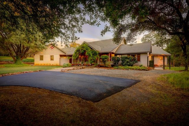 25799 Sweet Rd, Grass Valley, CA 95949