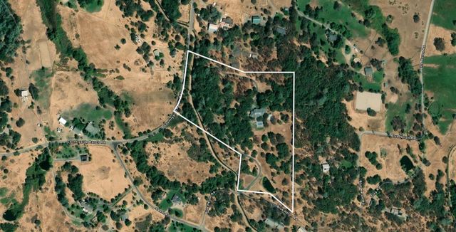 25799 Sweet Rd, Grass Valley, CA 95949
