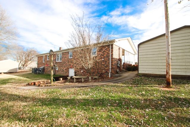 3035 Monterey Hwy, Sparta, TN 38583