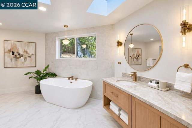 530 Miner Road, Orinda, CA 94563