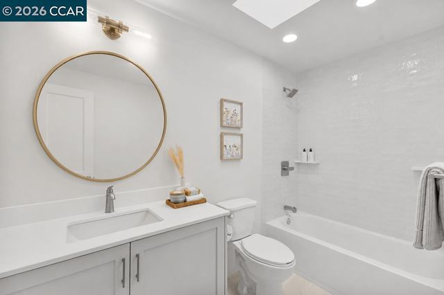 530 Miner Road, Orinda, CA 94563