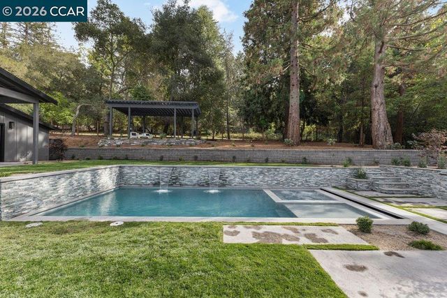 530 Miner Road, Orinda, CA 94563