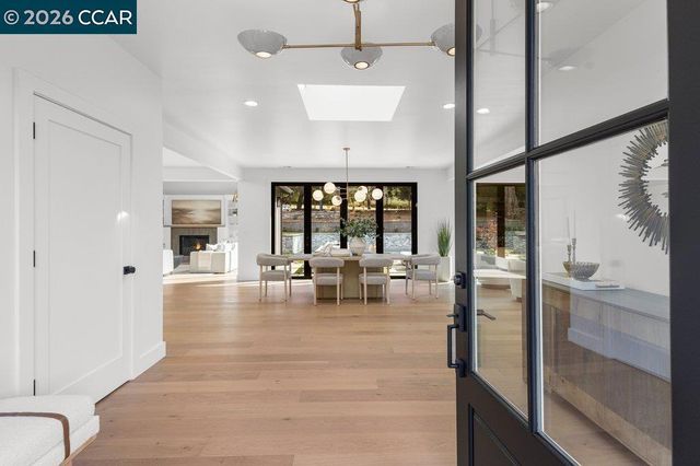 530 Miner Road, Orinda, CA 94563