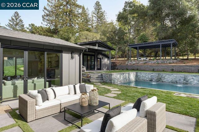 530 Miner Road, Orinda, CA 94563