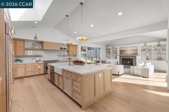 530 Miner Road, Orinda, CA 94563