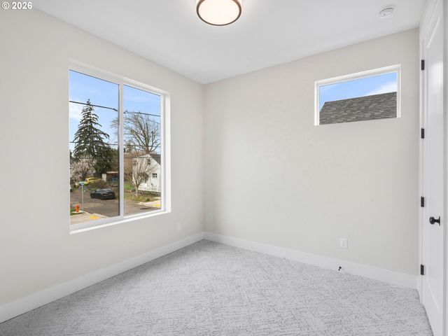 3138 Ne 72nd Ave, Portland, OR 97213