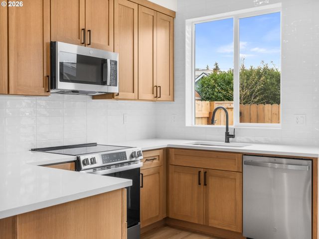 3138 Ne 72nd Ave, Portland, OR 97213