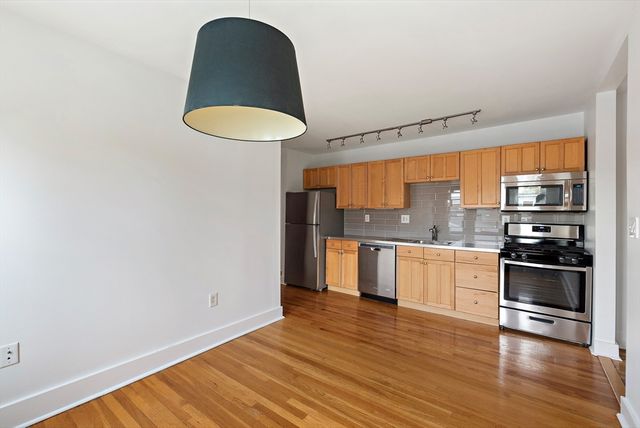 699 Hyde Park Ave 6, Boston, MA 02131