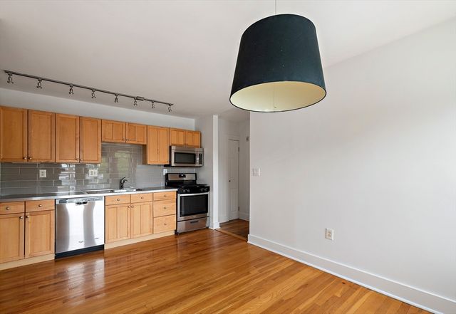 699 Hyde Park Ave 6, Boston, MA 02131