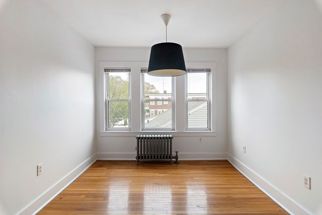 699 Hyde Park Ave 6, Boston, MA 02131