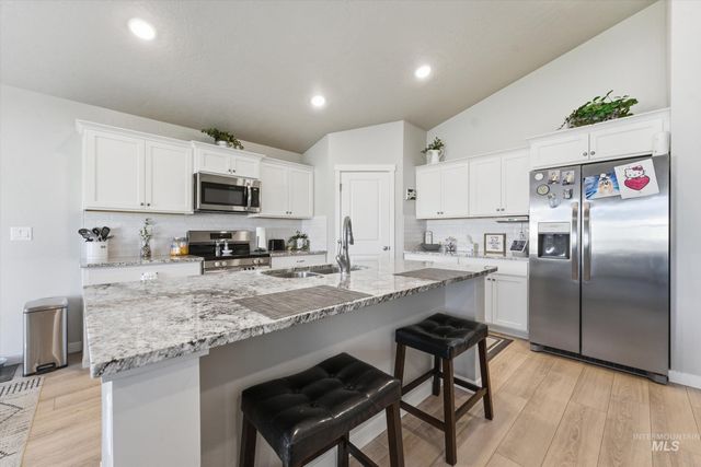 3789 S Walnut Ridge Way, Nampa, ID 83686