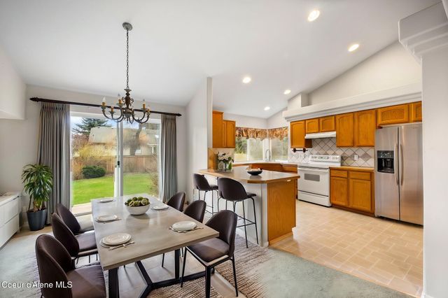 5760 N STAFFORD RD, Coeur D'alene, ID 83815