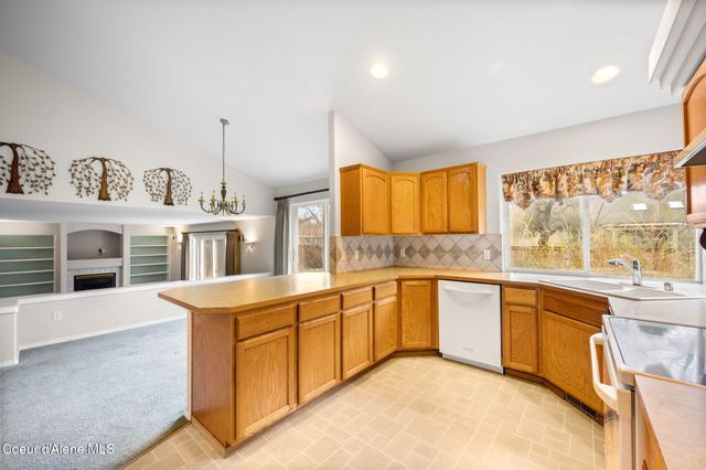 5760 N STAFFORD RD, Coeur D'alene, ID 83815