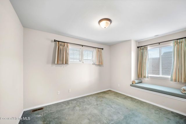 5760 N STAFFORD RD, Coeur D'alene, ID 83815