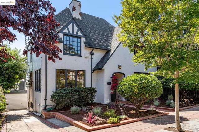 962 Arlington Ave, Berkeley, CA 94707