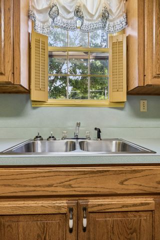 103 Cowan St, W, Cowan, TN 37318