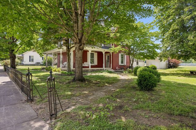 103 Cowan St, W, Cowan, TN 37318