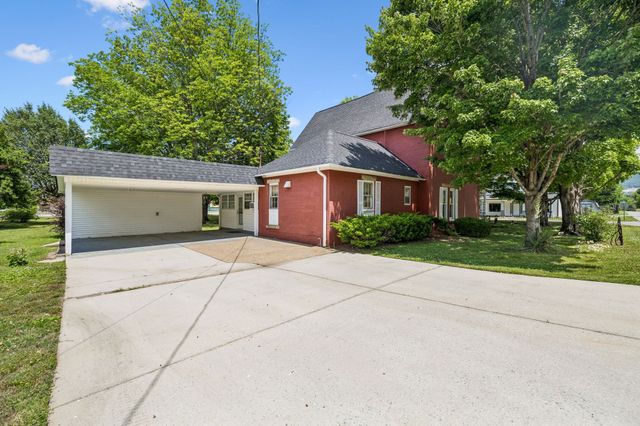 103 Cowan St, W, Cowan, TN 37318