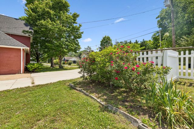 103 Cowan St, W, Cowan, TN 37318
