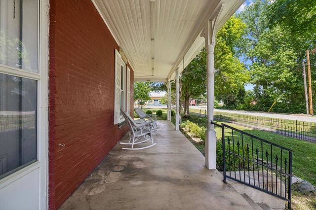 103 Cowan St, W, Cowan, TN 37318