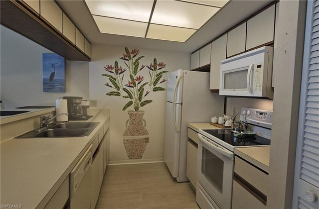 460 Fox Haven DR # 1204, Naples, FL 34104