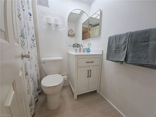 460 Fox Haven DR # 1204, Naples, FL 34104