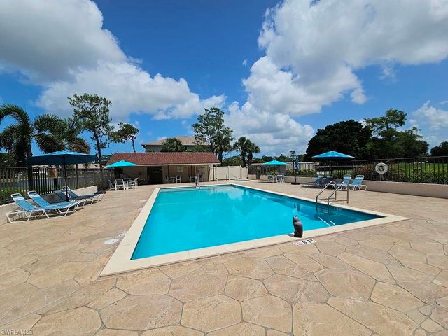 460 Fox Haven DR # 1204, Naples, FL 34104