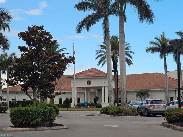 460 Fox Haven DR # 1204, Naples, FL 34104