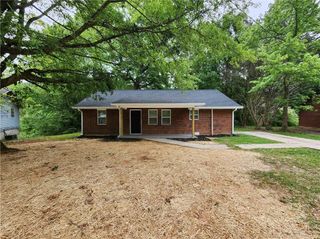 723 W Creek Circle, Monroe, GA 30655