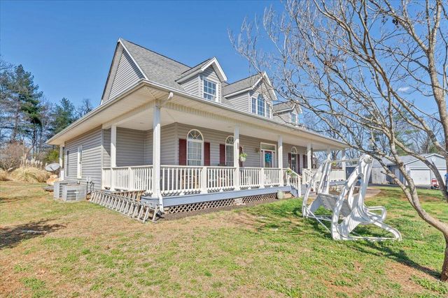 2385 Coopers Cove RD, Hardy, VA 24101