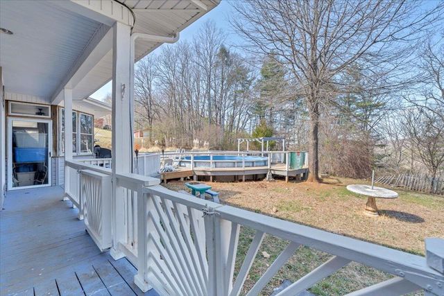 2385 Coopers Cove RD, Hardy, VA 24101