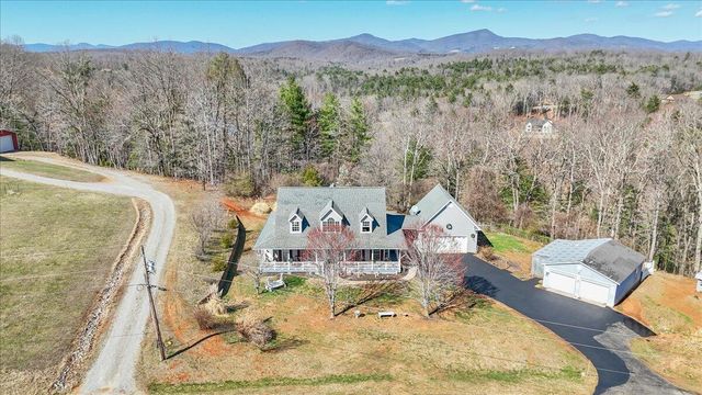 2385 Coopers Cove RD, Hardy, VA 24101