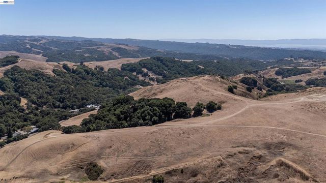 21479 Eden Canyon Rd, Castro Valley, CA 94552
