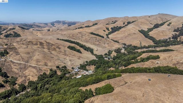 21479 Eden Canyon Rd, Castro Valley, CA 94552