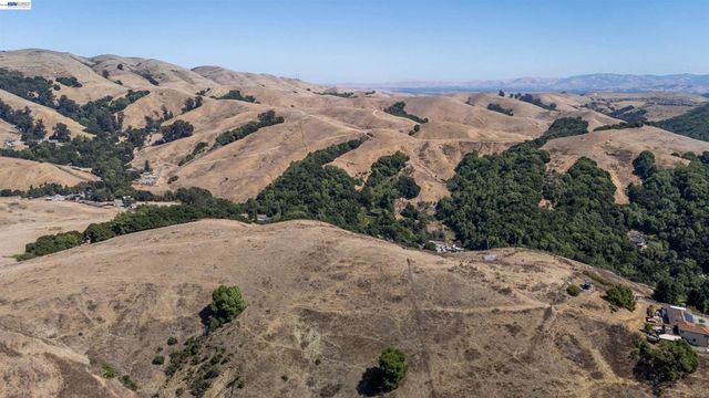 21479 Eden Canyon Rd, Castro Valley, CA 94552