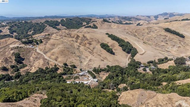 21479 Eden Canyon Rd, Castro Valley, CA 94552