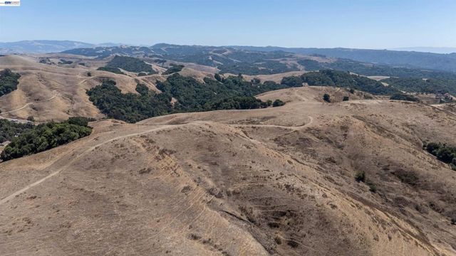 21479 Eden Canyon Rd, Castro Valley, CA 94552