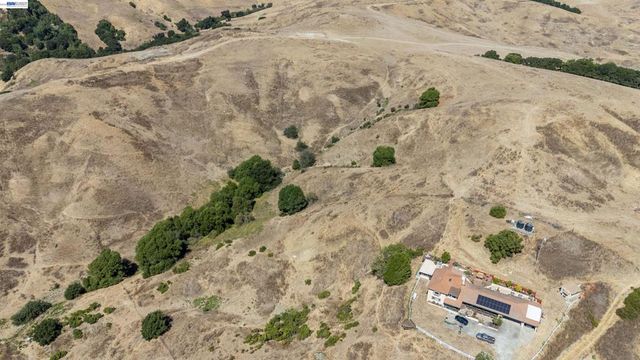 21479 Eden Canyon Rd, Castro Valley, CA 94552
