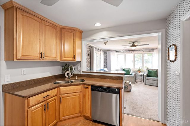 7351 Miami Hills Drive, Madeira, OH 45243