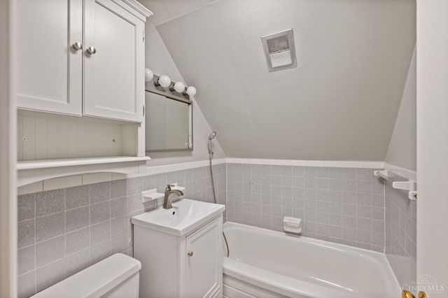 7351 Miami Hills Drive, Madeira, OH 45243