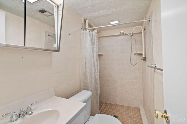 7351 Miami Hills Drive, Madeira, OH 45243