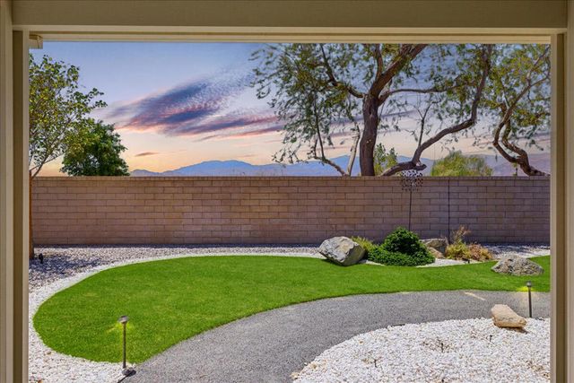 73581 Heatherwood Drive, Palm Desert, CA 92211