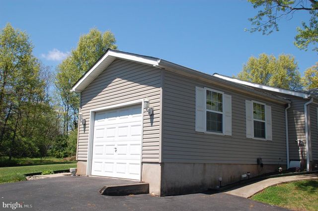 316 HIDDEN SPRINGS DR, Souderton, PA 18964