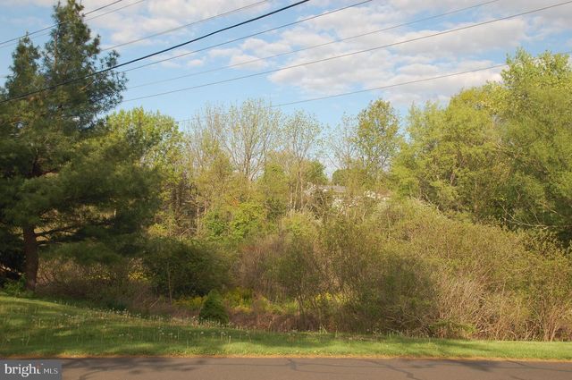 316 HIDDEN SPRINGS DR, Souderton, PA 18964