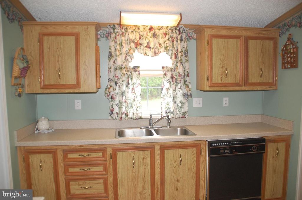 Image 11 of property listing at 316 HIDDEN SPRINGS DR, Souderton, PA 18964