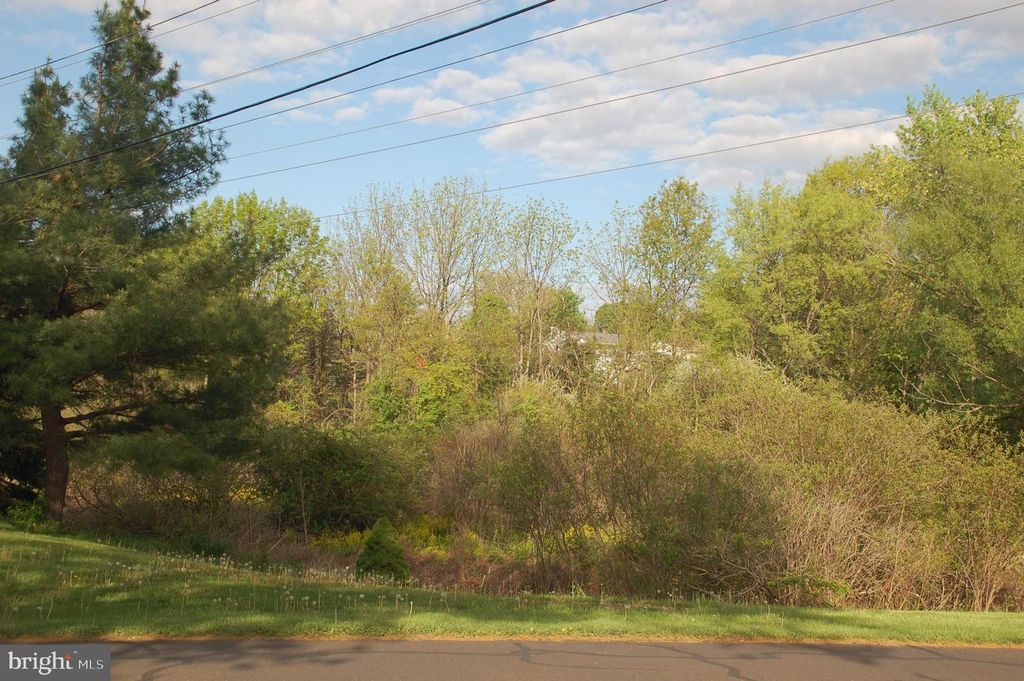 Image 35 of property listing at 316 HIDDEN SPRINGS DR, Souderton, PA 18964