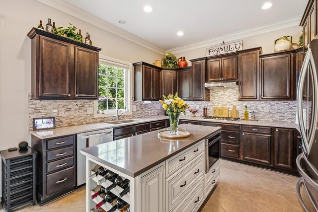 1001 Ballater Drive, Delaware, OH 43015