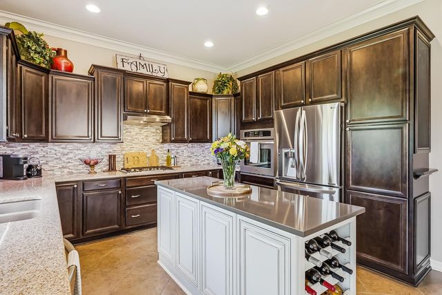 1001 Ballater Drive, Delaware, OH 43015