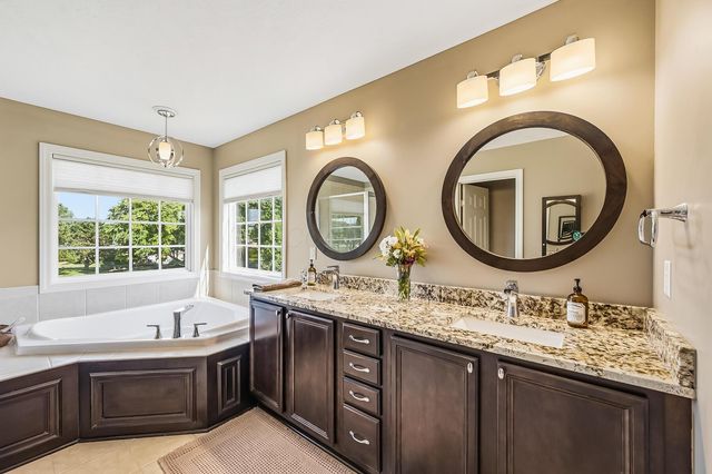 1001 Ballater Drive, Delaware, OH 43015
